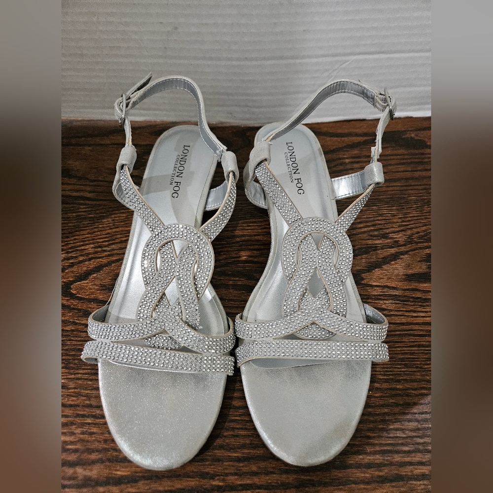 London Fog Sandals Womens 6.5. Worn A Couple Times. (Bin14)